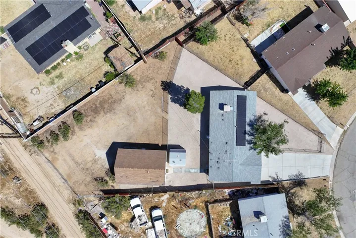 15992 Lawrence Drive, Mojave, California 93501
