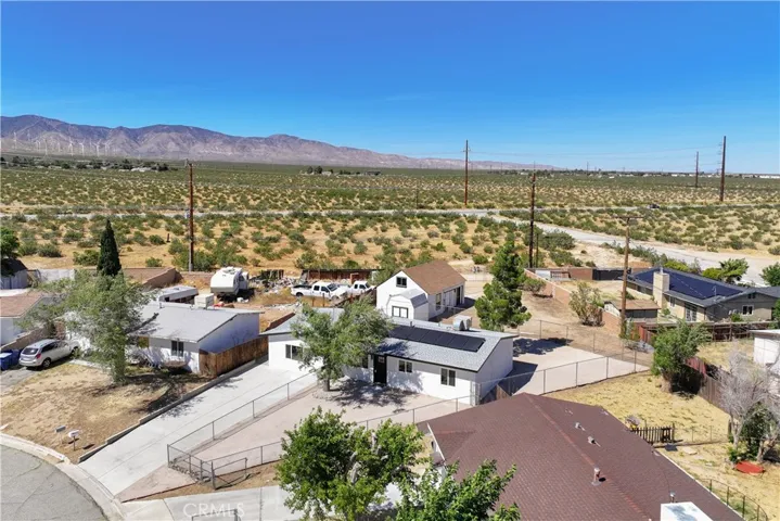 15992 Lawrence Drive, Mojave, California 93501