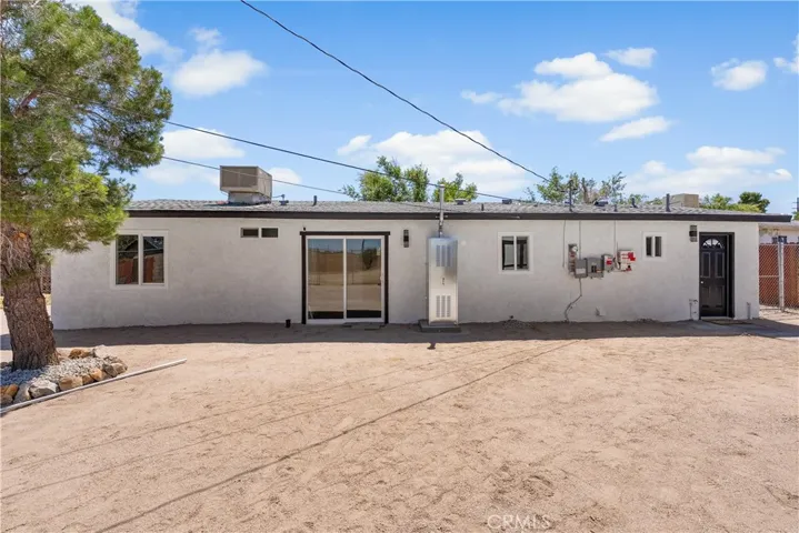 15992 Lawrence Drive, Mojave, California 93501