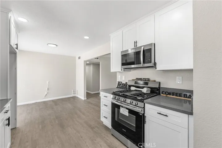 15992 Lawrence Drive, Mojave, California 93501