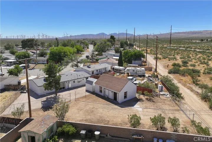 15992 Lawrence Drive, Mojave, California 93501
