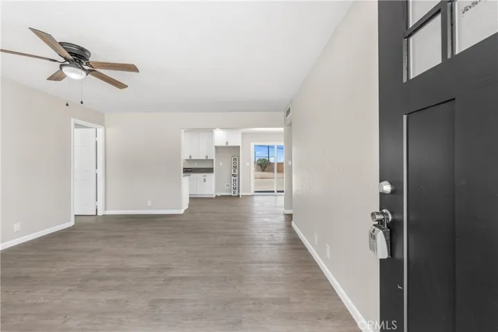 15992 Lawrence Drive, Mojave, California 93501