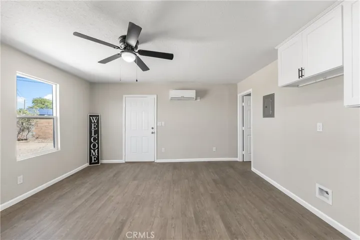 15992 Lawrence Drive, Mojave, California 93501