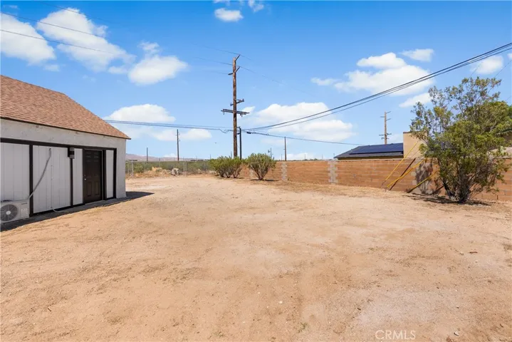 15992 Lawrence Drive, Mojave, California 93501