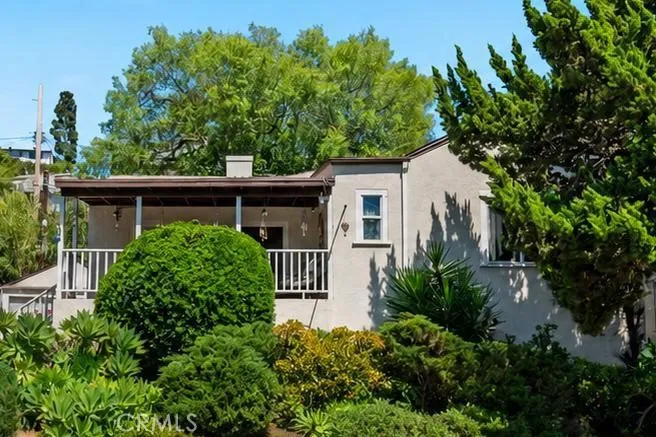 1140 Oberlin Drive, Glendale, California 91205