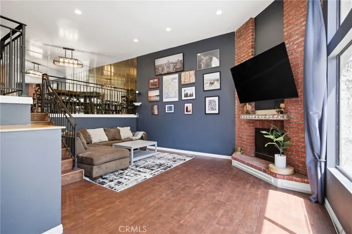 20224 Sherman 48, Winnetka, California 91306