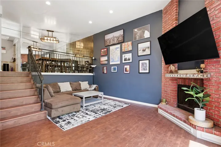 Living Room with fireplace