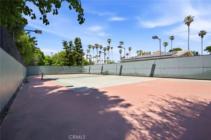 Community tennis court