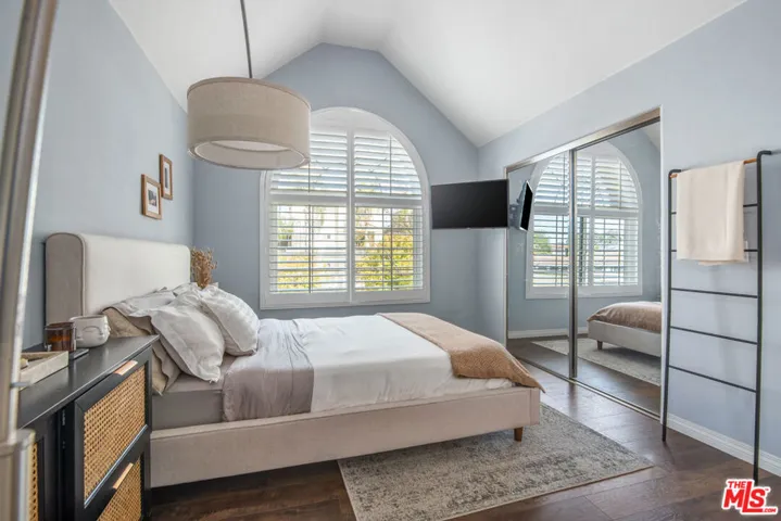 11306 Moorpark Street 20, Studio City, California 91602