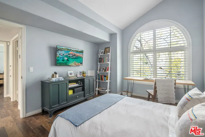 11306 Moorpark Street 20, Studio City, California 91602