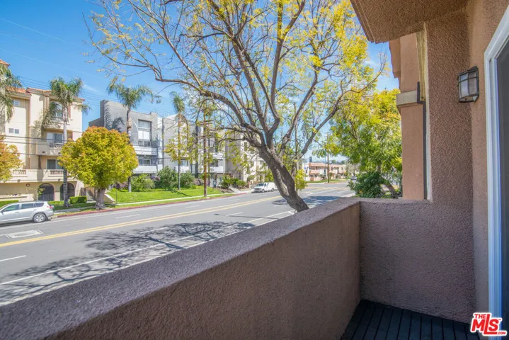 11306 Moorpark Street 20, Studio City, California 91602