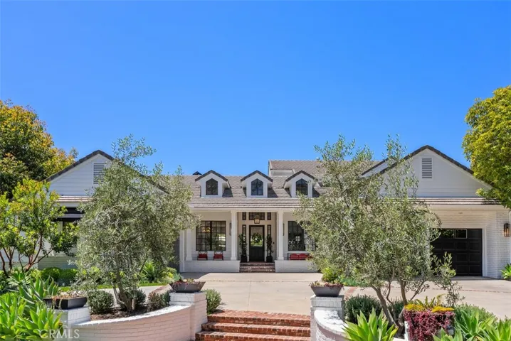Circular driveway