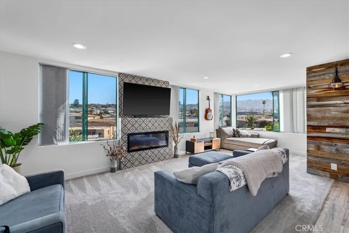 201 Calle Miramar 29, Redondo Beach, California 90277