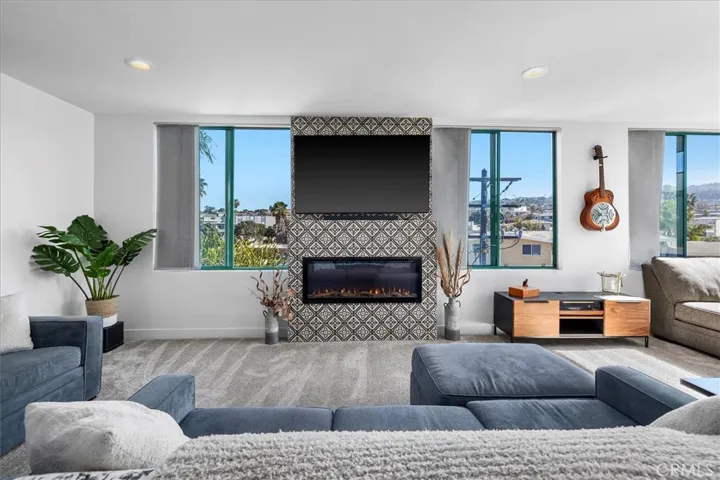 201 Calle Miramar 29, Redondo Beach, California 90277