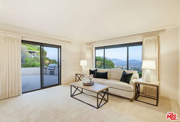 4732 Divine Way, La Mesa, California 91941