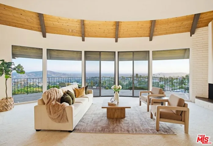 4732 Divine Way, La Mesa, California 91941