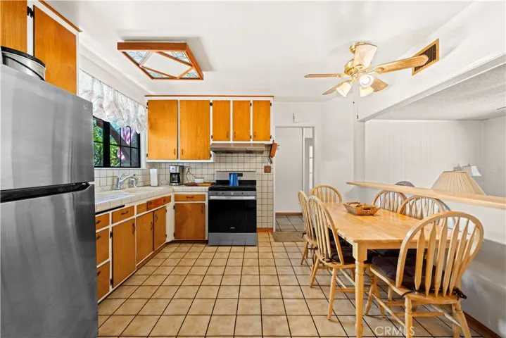 1047 Bradford, Glendora, California 91740