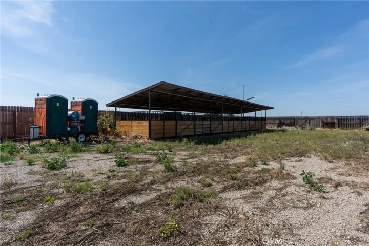 7251 Plainsburg Road, Le Grand, California 95333