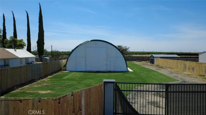 7251 Plainsburg Road, Le Grand, California 95333