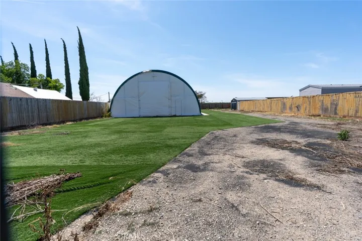 7251 Plainsburg Road, Le Grand, California 95333