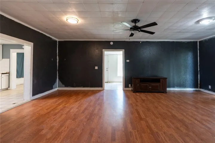 7251 Plainsburg Road, Le Grand, California 95333