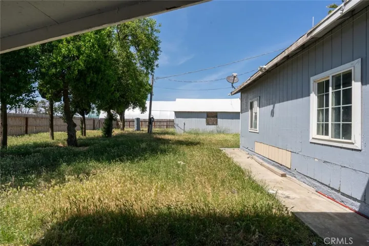 7251 Plainsburg Road, Le Grand, California 95333