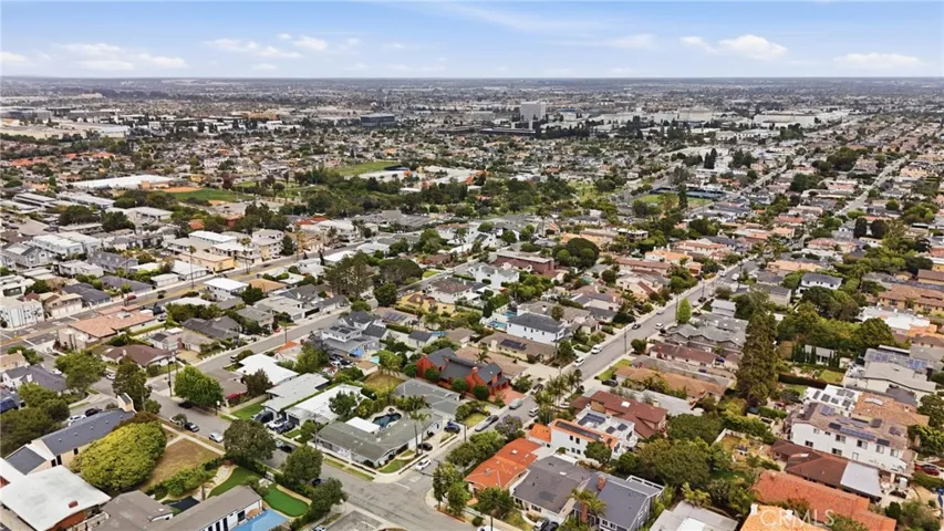926 N Rowell, Manhattan Beach, California 90266