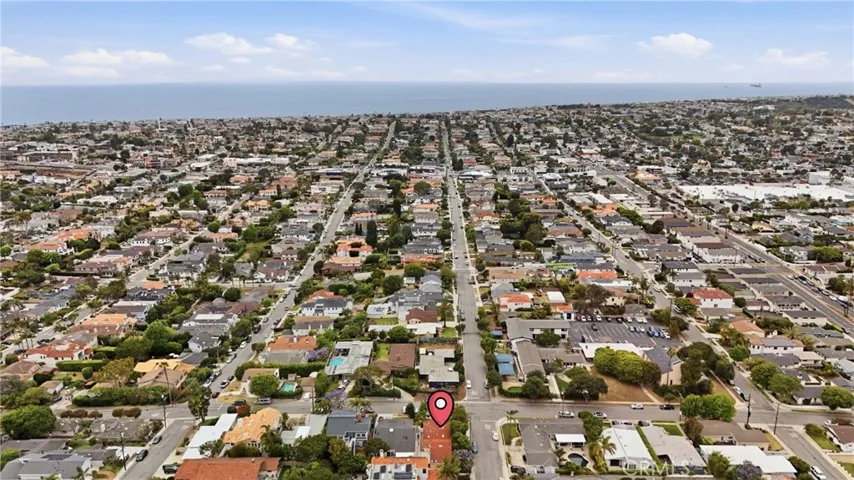 926 N Rowell, Manhattan Beach, California 90266