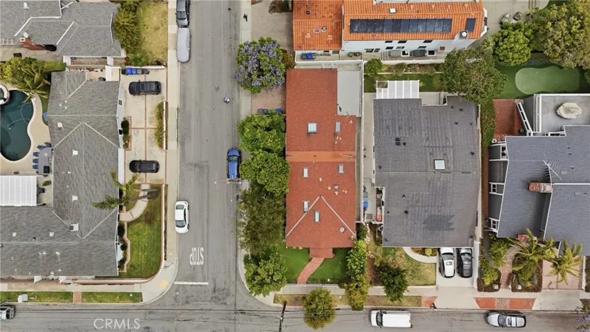 926 N Rowell, Manhattan Beach, California 90266