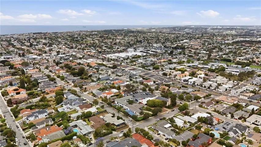 926 N Rowell, Manhattan Beach, California 90266