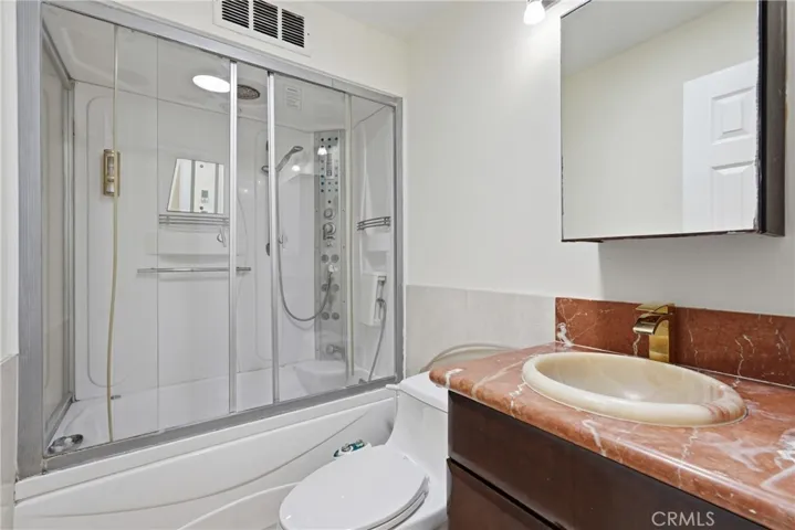 926 N Rowell, Manhattan Beach, California 90266