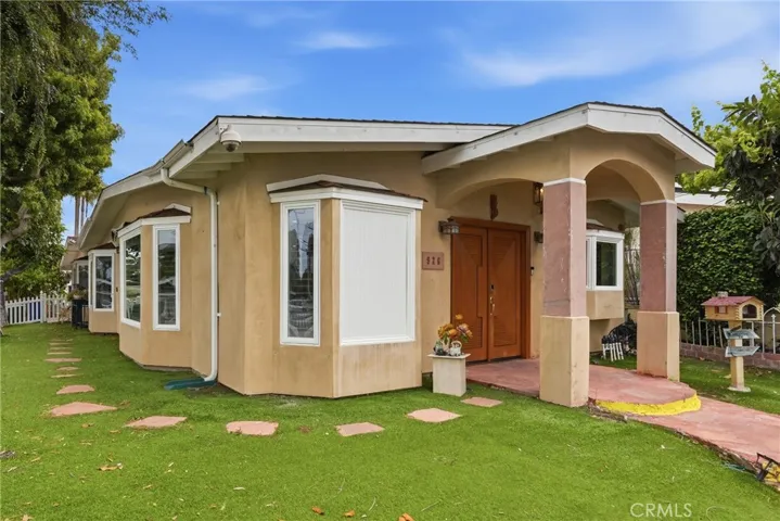 926 N Rowell, Manhattan Beach, California 90266