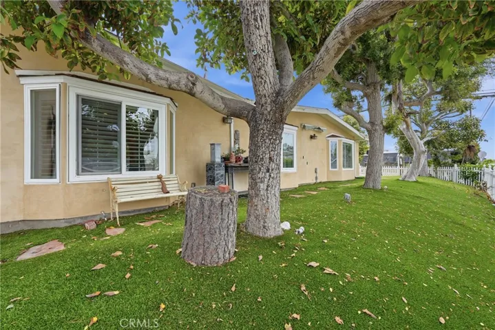 926 N Rowell, Manhattan Beach, California 90266