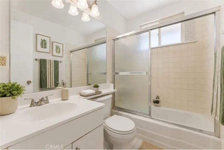 Bathroom virtual staging.