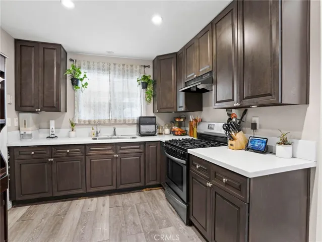 Lots of cabinet space