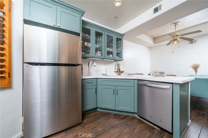 3707 Calle Curacso, Riverside, California 92503