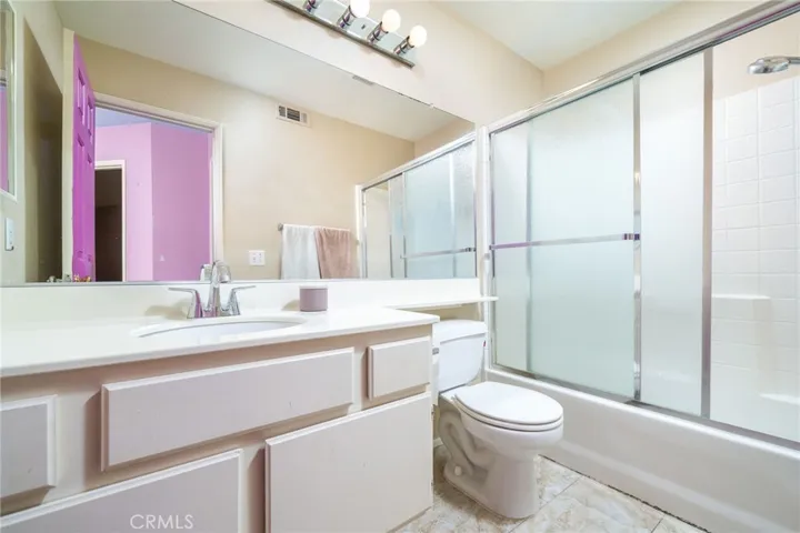3707 Calle Curacso, Riverside, California 92503
