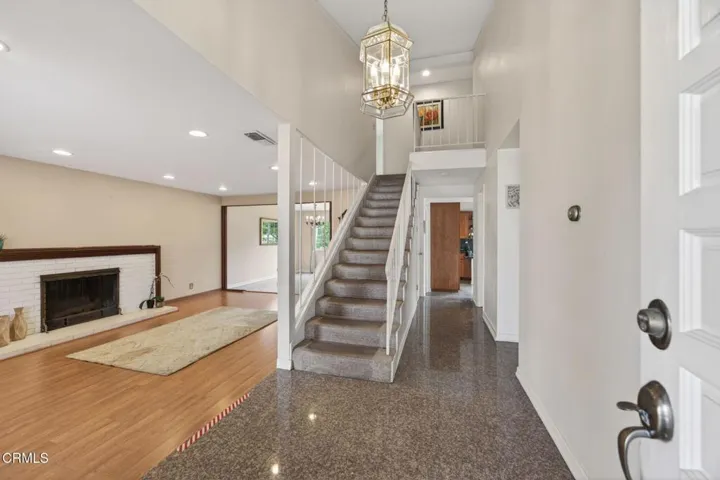 6-web-or-mls-Upmarket Media-6541Ral016