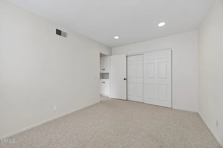 29-web-or-mls-Upmarket Media-6541Ral085