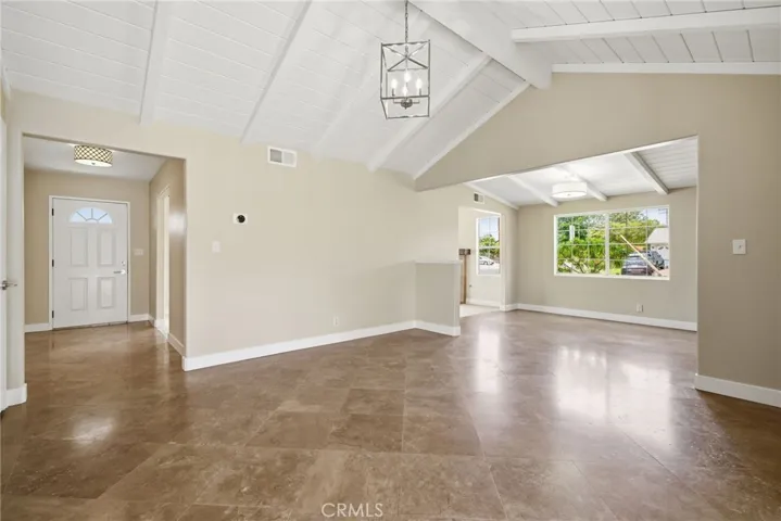Casual dining area designed for simple meals and easy hosting.