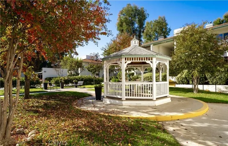 23637 Park Capri 34, Calabasas, California 91302