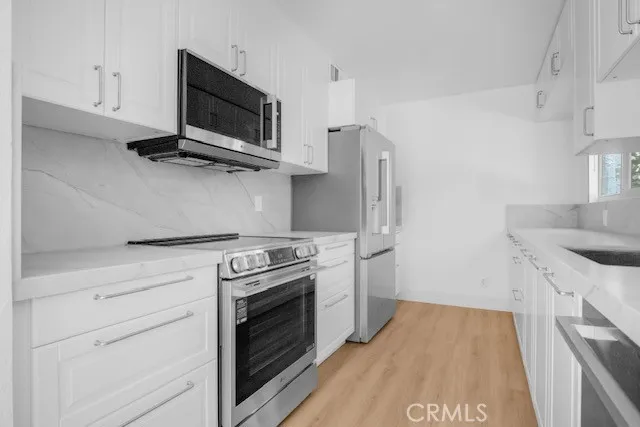 23637 Park Capri 34, Calabasas, California 91302