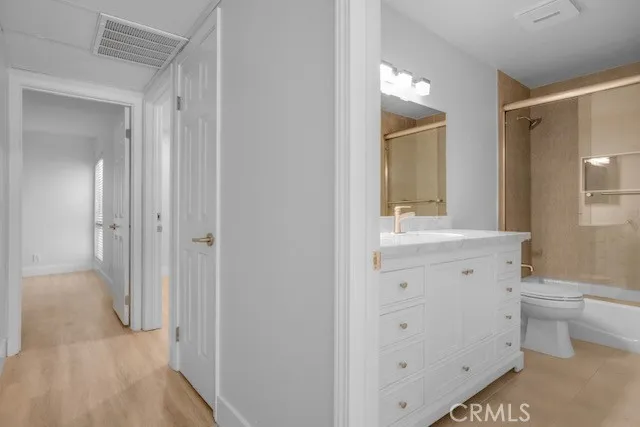 23637 Park Capri 34, Calabasas, California 91302