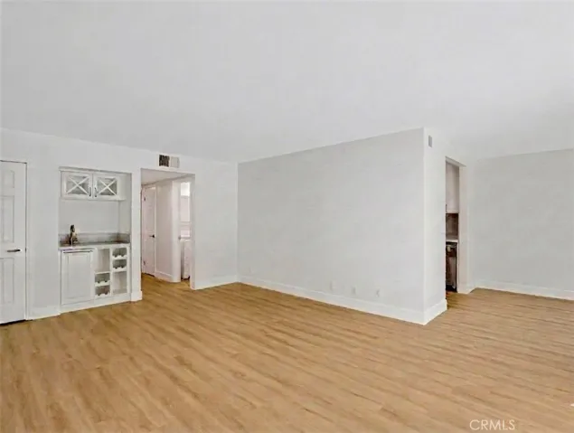 23637 Park Capri 34, Calabasas, California 91302
