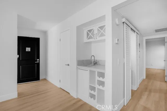 23637 Park Capri 34, Calabasas, California 91302