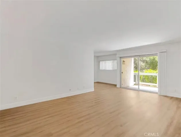 23637 Park Capri 34, Calabasas, California 91302