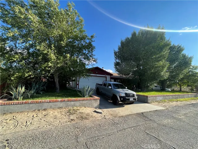 17244 Newmont Ave, Lancaster, California 93535