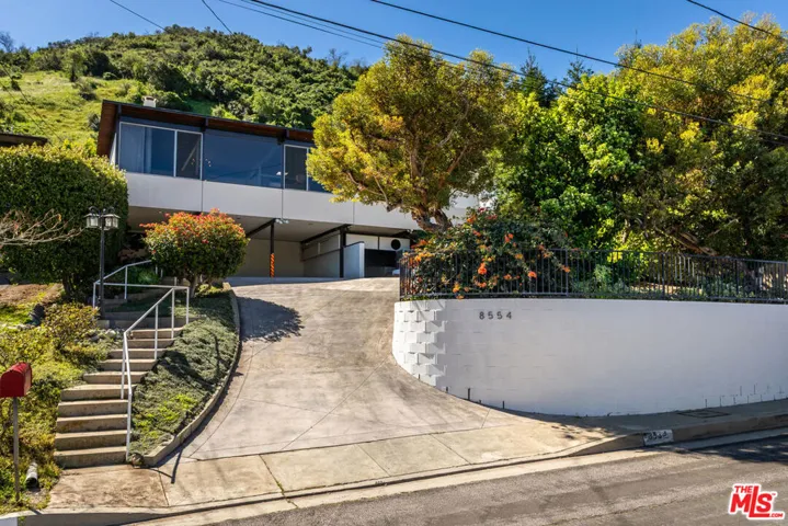 8554 Day Street, Sunland, California 91040