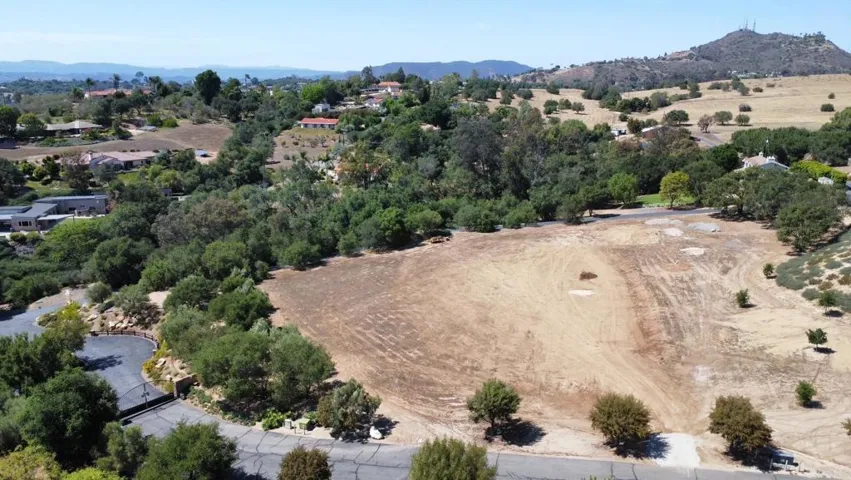 3006 Via Montevina, Fallbrook, California 92028