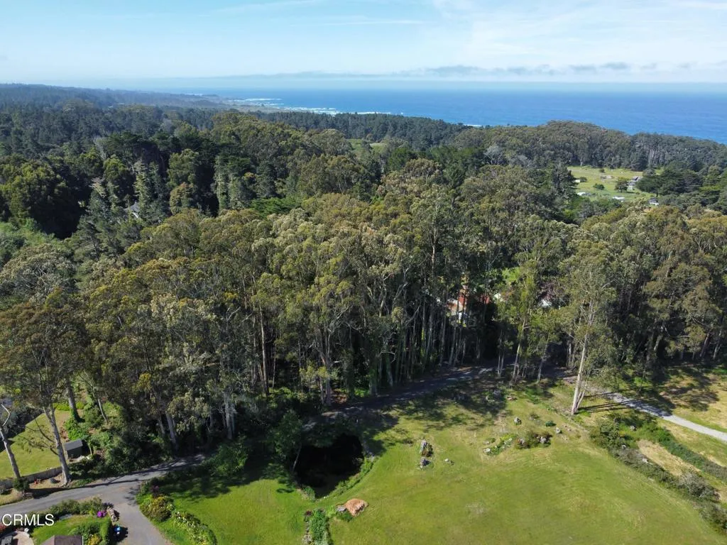 Walk to Belinda Point Beach